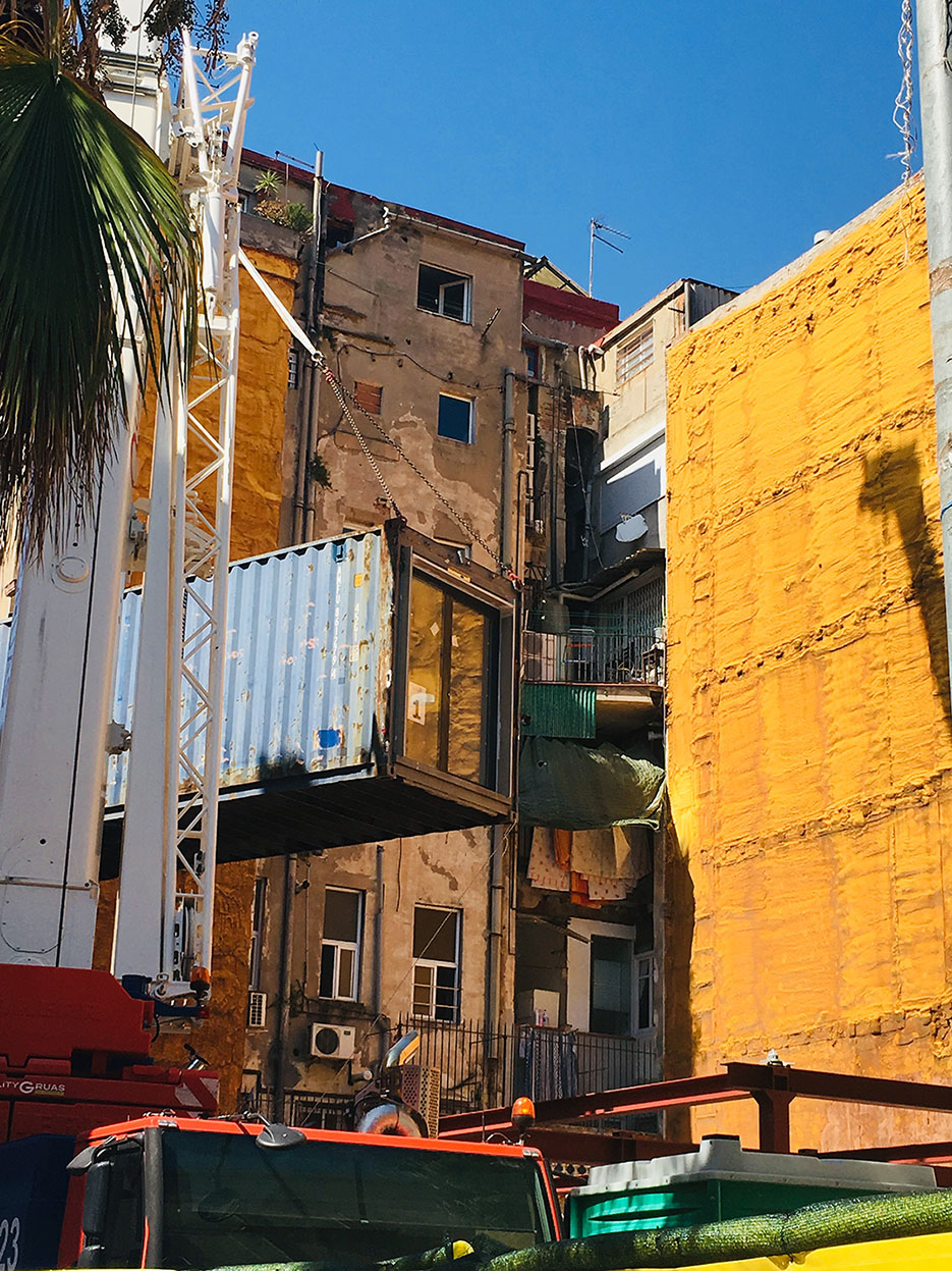 APROP czyli mieszkania &#8211; kontenery w Ciutat Vella, Barcelona