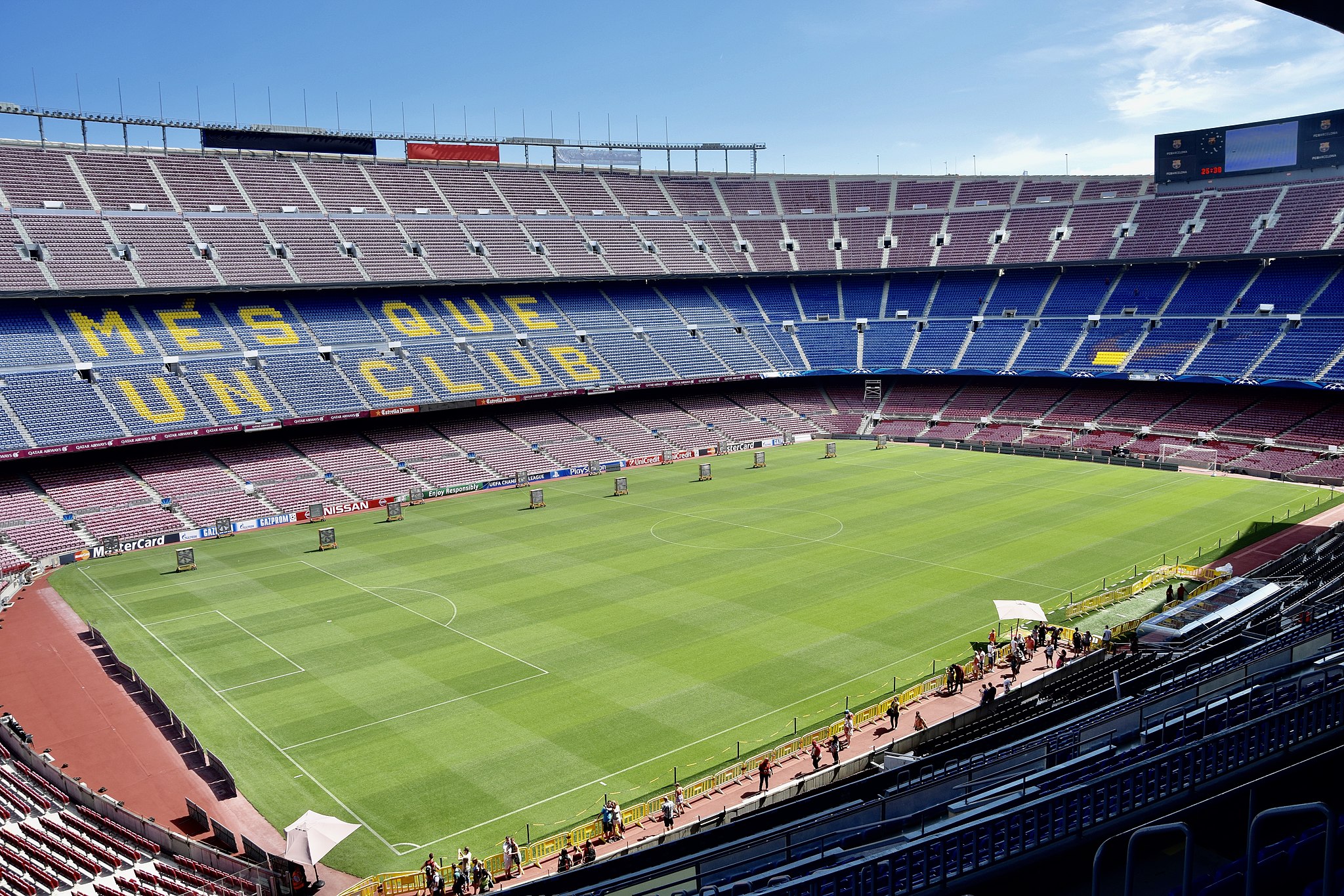 Camp Nou: stadion klubu piłkarskiego Barcelona